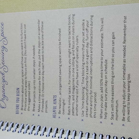 A quilting life monthly planner book - Picture 3 of 4